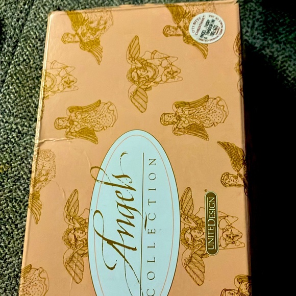 Itty-bitty Christmas, angel ivory and tambourine- - Picture 7 of 7